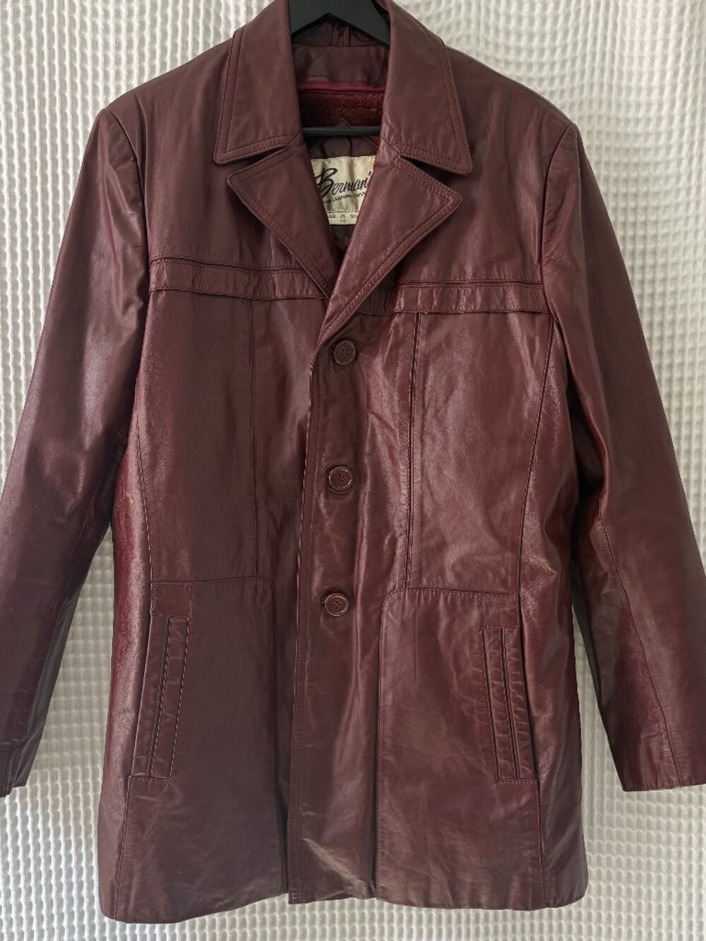 Vintage Berman's burgundy men's leather jacket with zip out lining size 40
